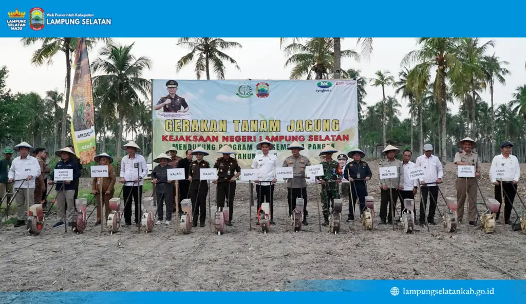 Bupati Egi dan Kajati Tanam Jagung Bareng, Demi Ketahanan Pangan & Kesejahteraan Petani