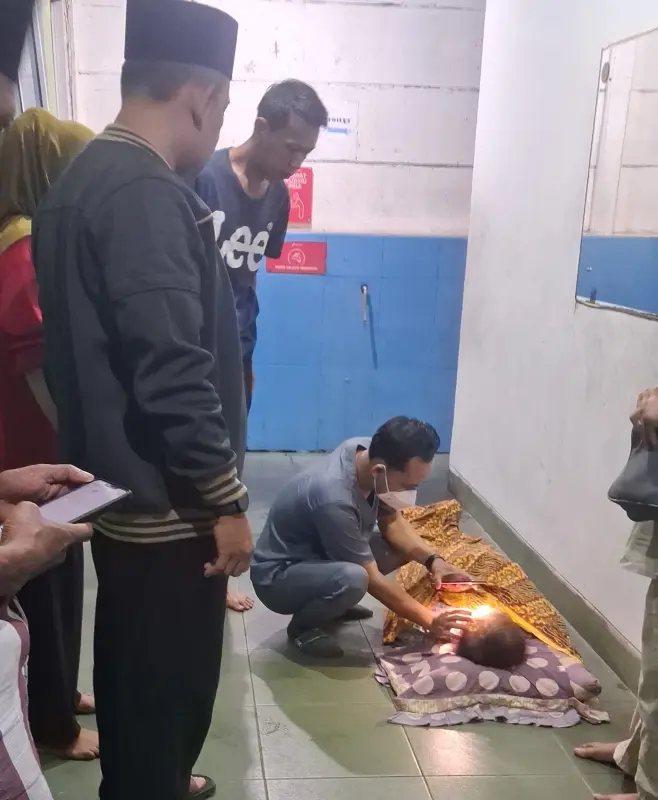 Lansia Asal Cirebon Meninggal Dunia di SPBU Saat Perjalanan Pulang dari Lampung