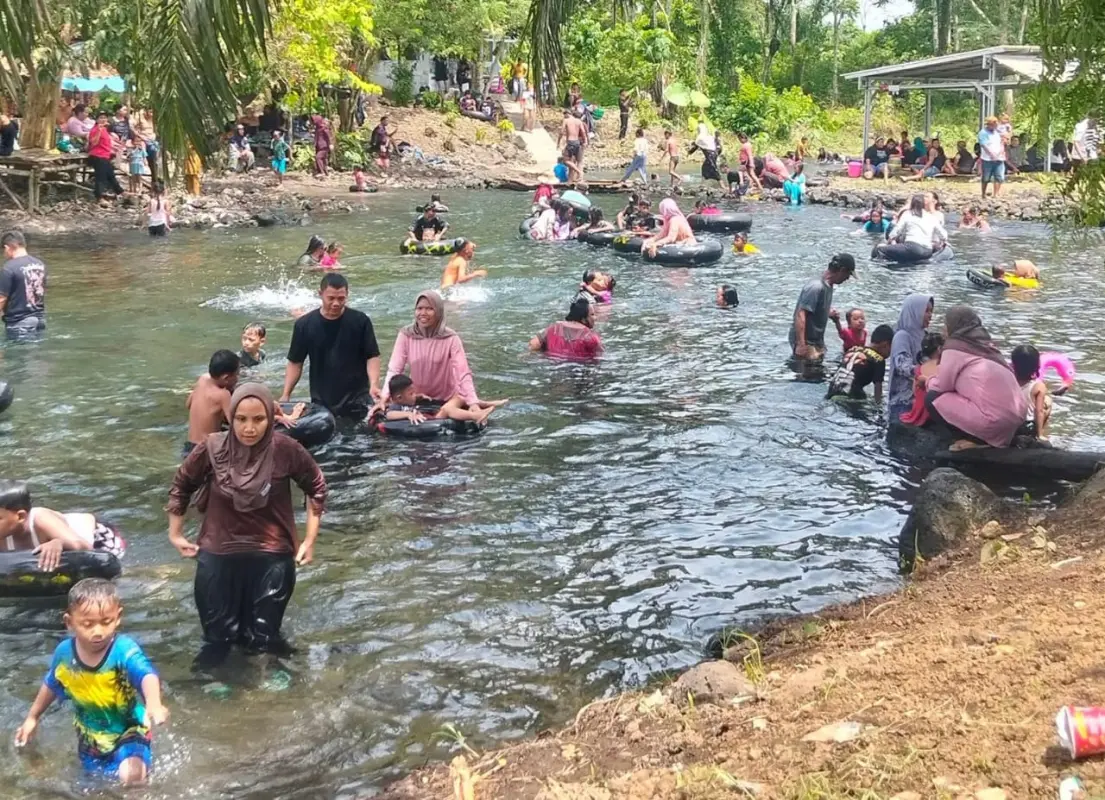 WISATAWAN MELONJAK, PEDAGANG DI DANAU WAY BAGUL TERSENYUM MERIAH PUNDI CUAN TERUS MENGALIR   LAMPUNG TIMUR